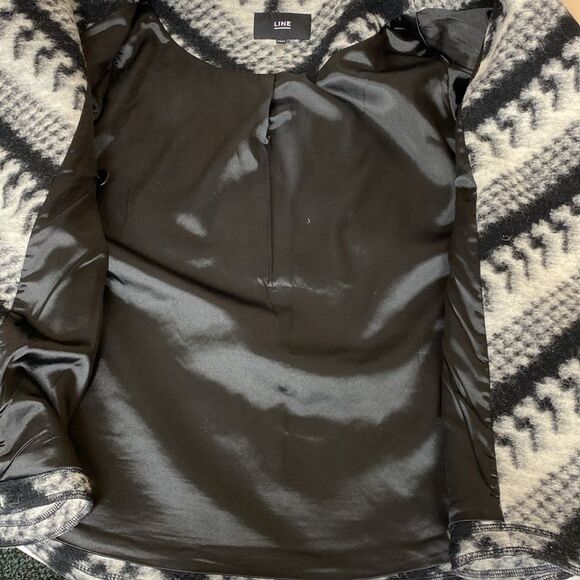 Line the Label Wool Blend Patterned Sweater Coat Black Cream Size - Medium - Picture 11 of 13